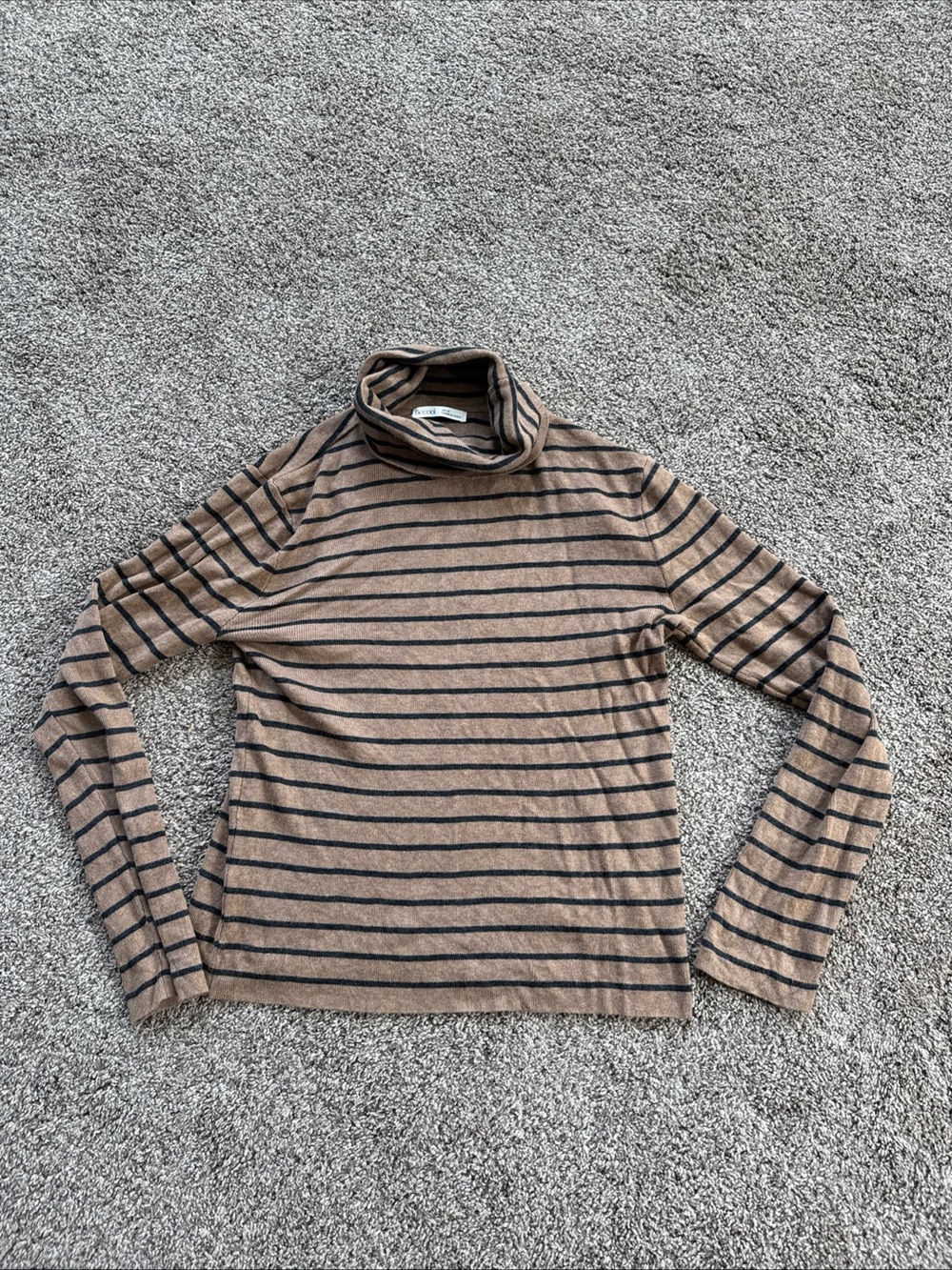 Be cool Women’s Medium Brown Black Striped Turtleneck Lightweight Sweater EUC